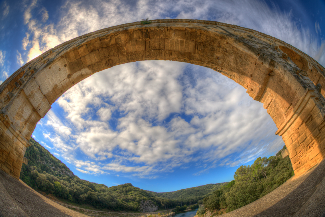 Pont du Gard arch
